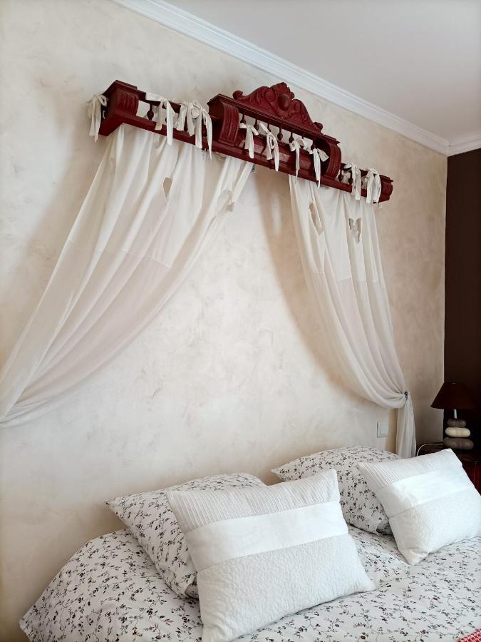 Bazoges-en-Paillers Le Manoir "Aux Douves" B&B 외부 사진