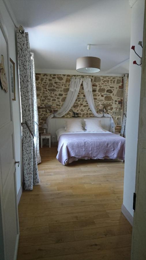 Bazoges-en-Paillers Le Manoir "Aux Douves" B&B 외부 사진