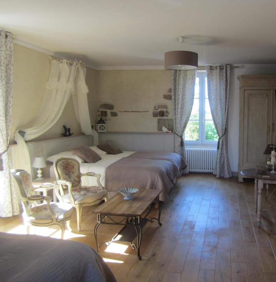 Bazoges-en-Paillers Le Manoir "Aux Douves" B&B 외부 사진
