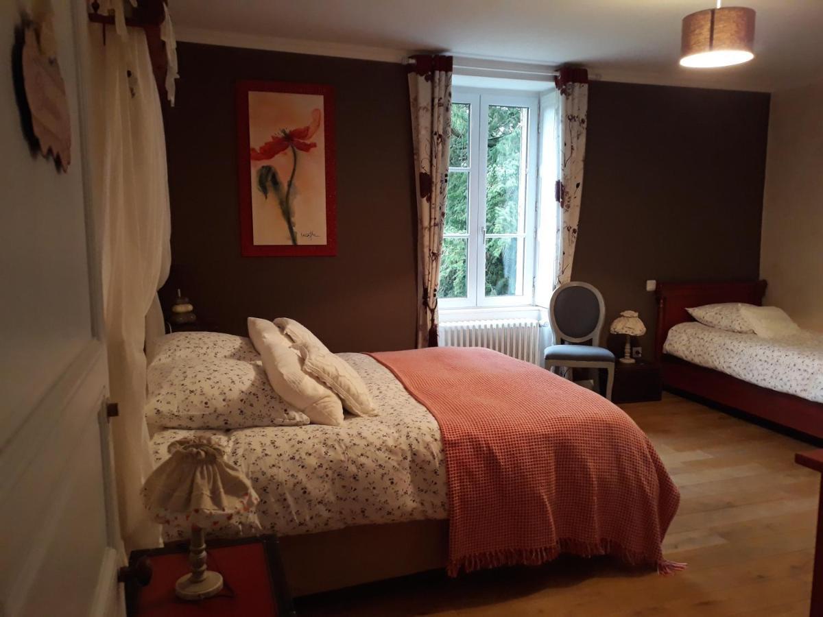 Bazoges-en-Paillers Le Manoir "Aux Douves" B&B 외부 사진