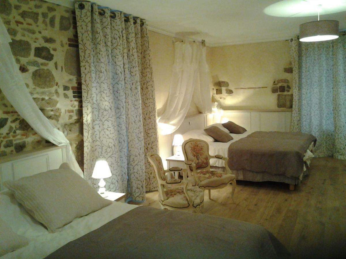Bazoges-en-Paillers Le Manoir "Aux Douves" B&B 외부 사진