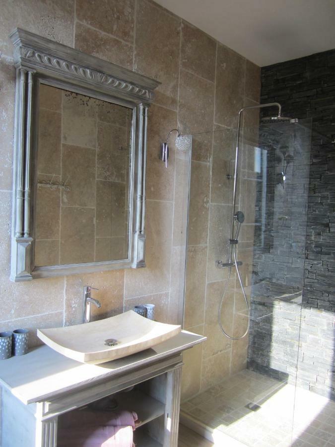 Bazoges-en-Paillers Le Manoir "Aux Douves" B&B 외부 사진