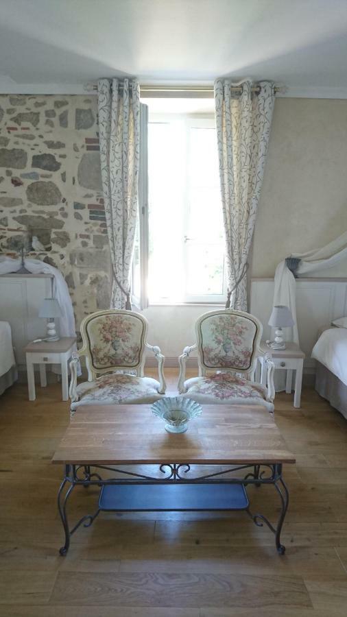 Bazoges-en-Paillers Le Manoir "Aux Douves" B&B 외부 사진